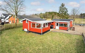 3 Bedroom Lovely Home In Give